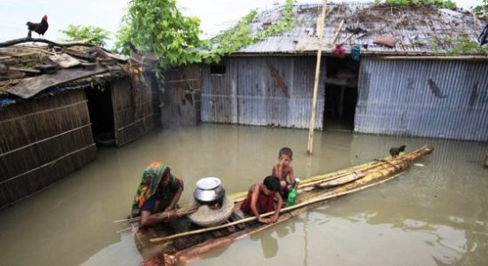 বন্যায় তিনদিনে ৩৫ জনের মৃত্যু